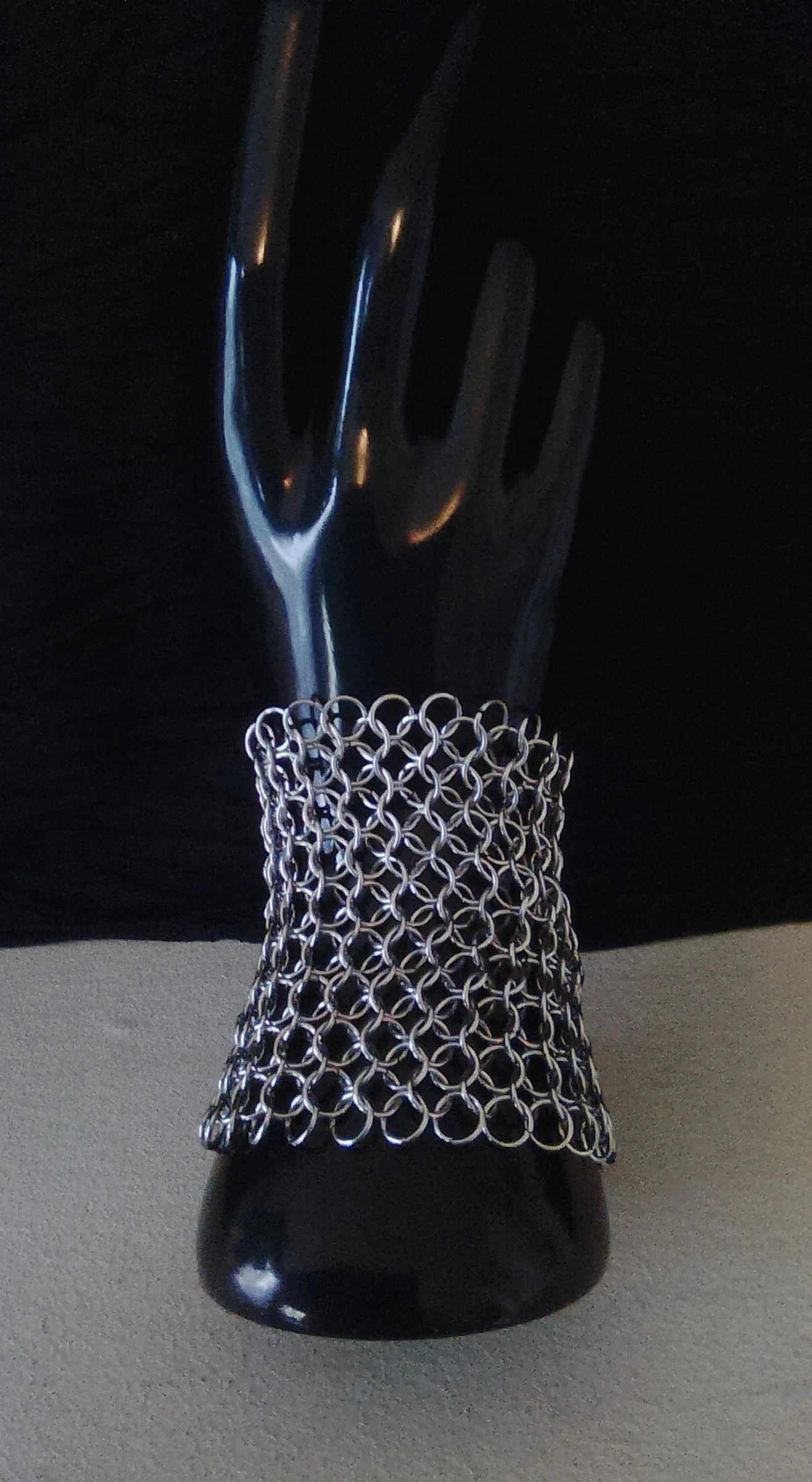 Brazalete de puño de cadena de malla europea estilo gótico unisexo – photo 2